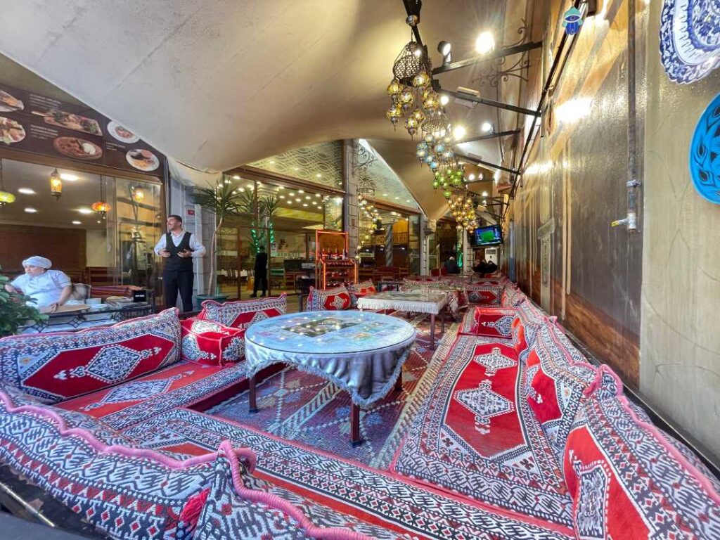 Alemdar_Restaurant(1080 x 810 px)