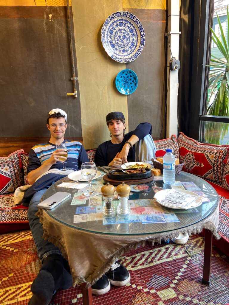 fd890be3-0832-4b58-a973-f5b073a4bd26